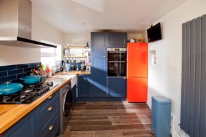 Kitchen- click for photo gallery